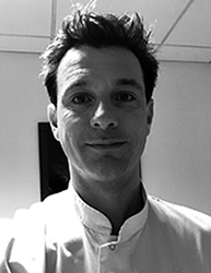 photo du Dr Pierre Revol pour la chirurgie maxillo-faciale
et stomatologue